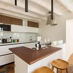 Elegance And Charm In Splendid Via Giulia Appartement Rome