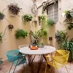 Elegance And Charm In Splendid Via Giulia * Rome