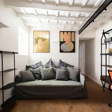 Apartment Elegance And Charm In Splendid Via Giulia Rome